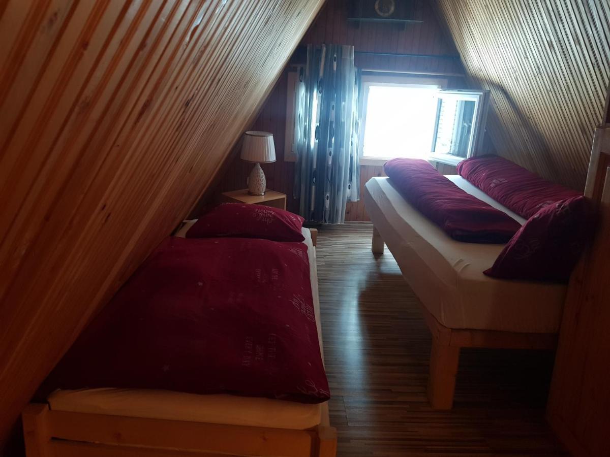Enjoy The Silence Holiday Home ヴラシチ エクステリア 写真